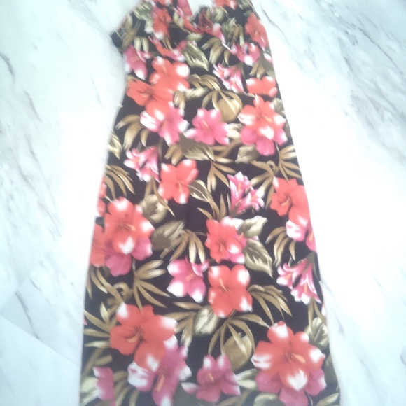 Voodoo vixen Hawaiian halter top size large - Picture 3 of 5